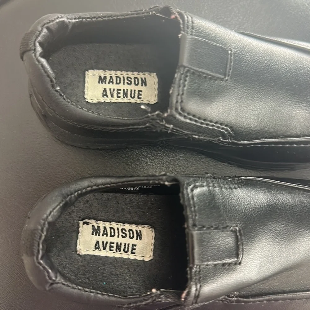 Madison Avenue‎ Boys Black dress shoes size 7.5